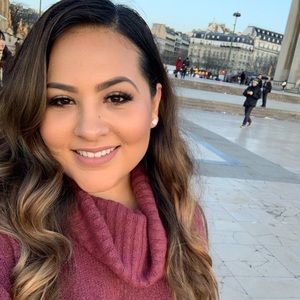 Meet your Posher, Melanie